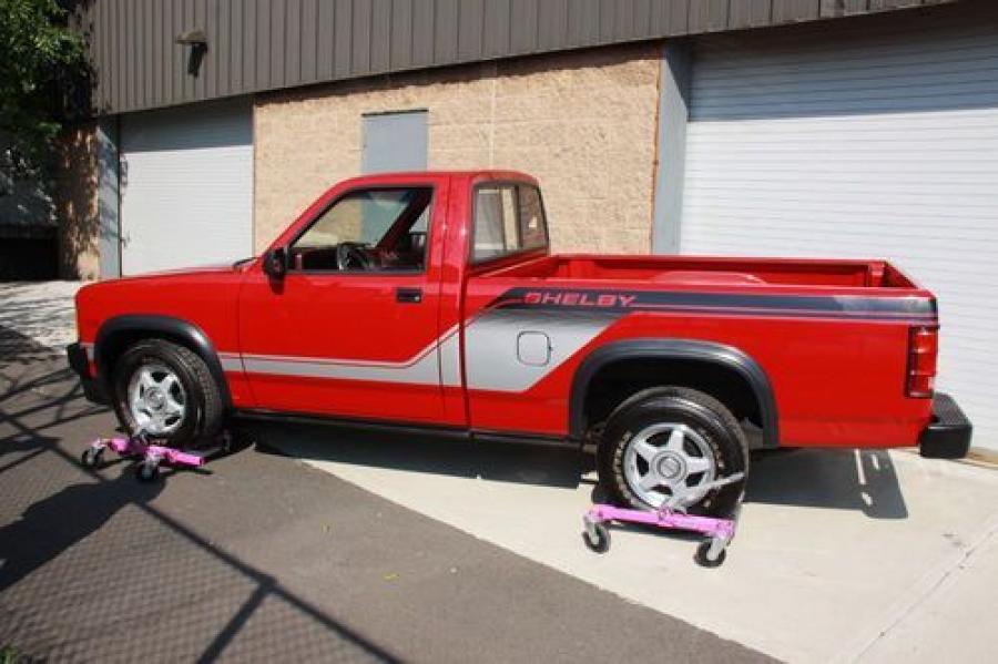  Shelby Dakota 1989 года  (фото 12 из 13)